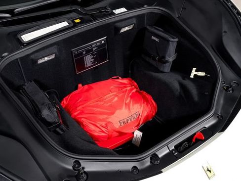 Used 2018 Ferrari 488 Spider RWD image 17