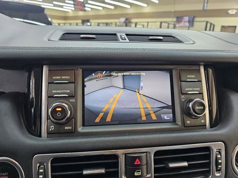 Used 2011 Land Rover Range Rover HSE image 31