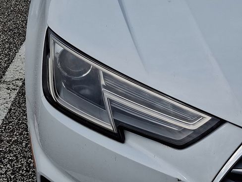 Used 2019 Audi A4 2.0T Premium w/ Convenience Package AWD/4WD image 4