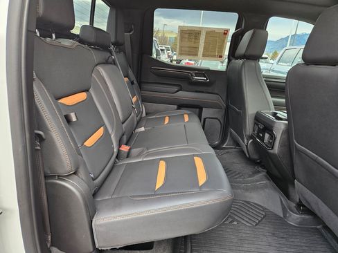 Used 2023 GMC Sierra 1500 AT4 w/ AT4 Preferred Package image 31