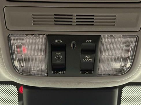 Used 2024 Honda Odyssey EX-L image 24