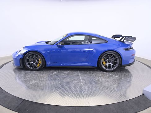 Certified 2025 Porsche 911 GT3 RWD image 2