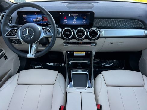 New 2026 Mercedes-Benz GLB 250 image 3