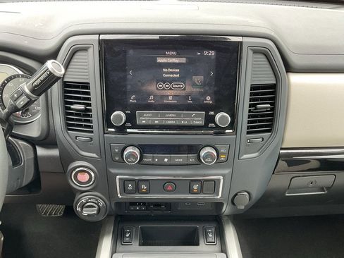 Used 2024 Nissan Titan SV w/ SV Convenience Package image 14