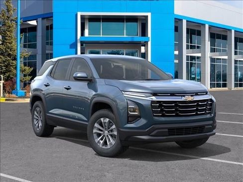 New 2026 Chevrolet Equinox LT w/ Convenience Package II FWD image 7