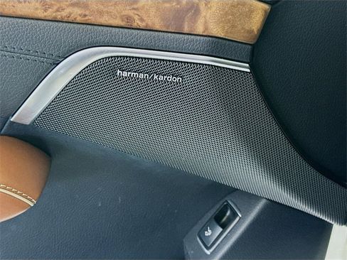 Certified 2017 Mercedes-Benz SL 550 image 19