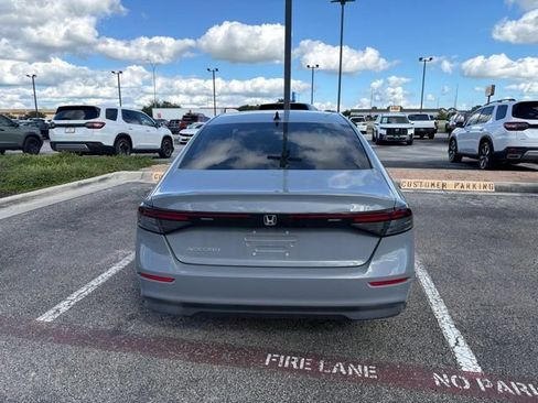 Used 2025 Honda Accord SE image 7