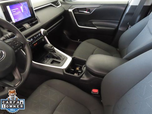Used 2024 Toyota RAV4 XLE image 20