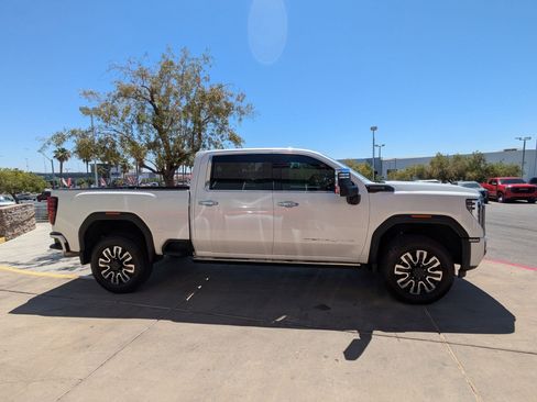 Certified 2024 GMC Sierra 2500 Denali Ultimate w/ Max Trailering Package AWD/4WD image 7