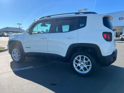 Used 2021 Jeep Renegade Latitude AWD/4WD image 18