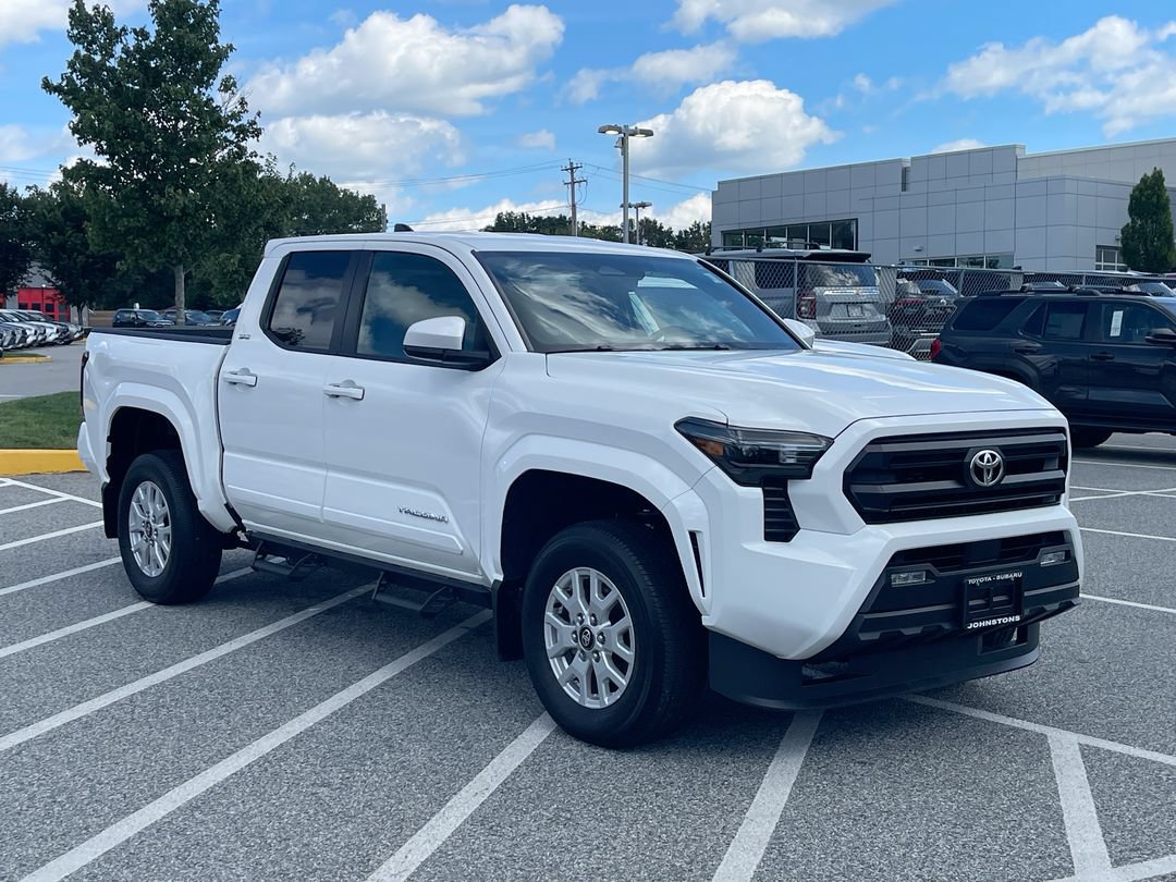 Certified 2026 Toyota Tacoma SR5 AWD/4WD image 2