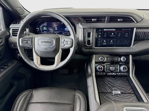 Used 2024 GMC Yukon XL Denali AWD/4WD image 24