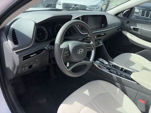 Used 2023 Hyundai Sonata SE FWD image 15