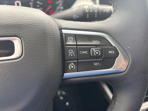 Used 2025 Jeep Compass Limited AWD/4WD image 47