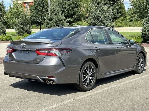 Used 2021 Toyota Camry SE FWD image 21