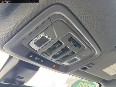 Used 2022 GMC Sierra 2500 Denali w/ Denali Black Diamond Edition image 37