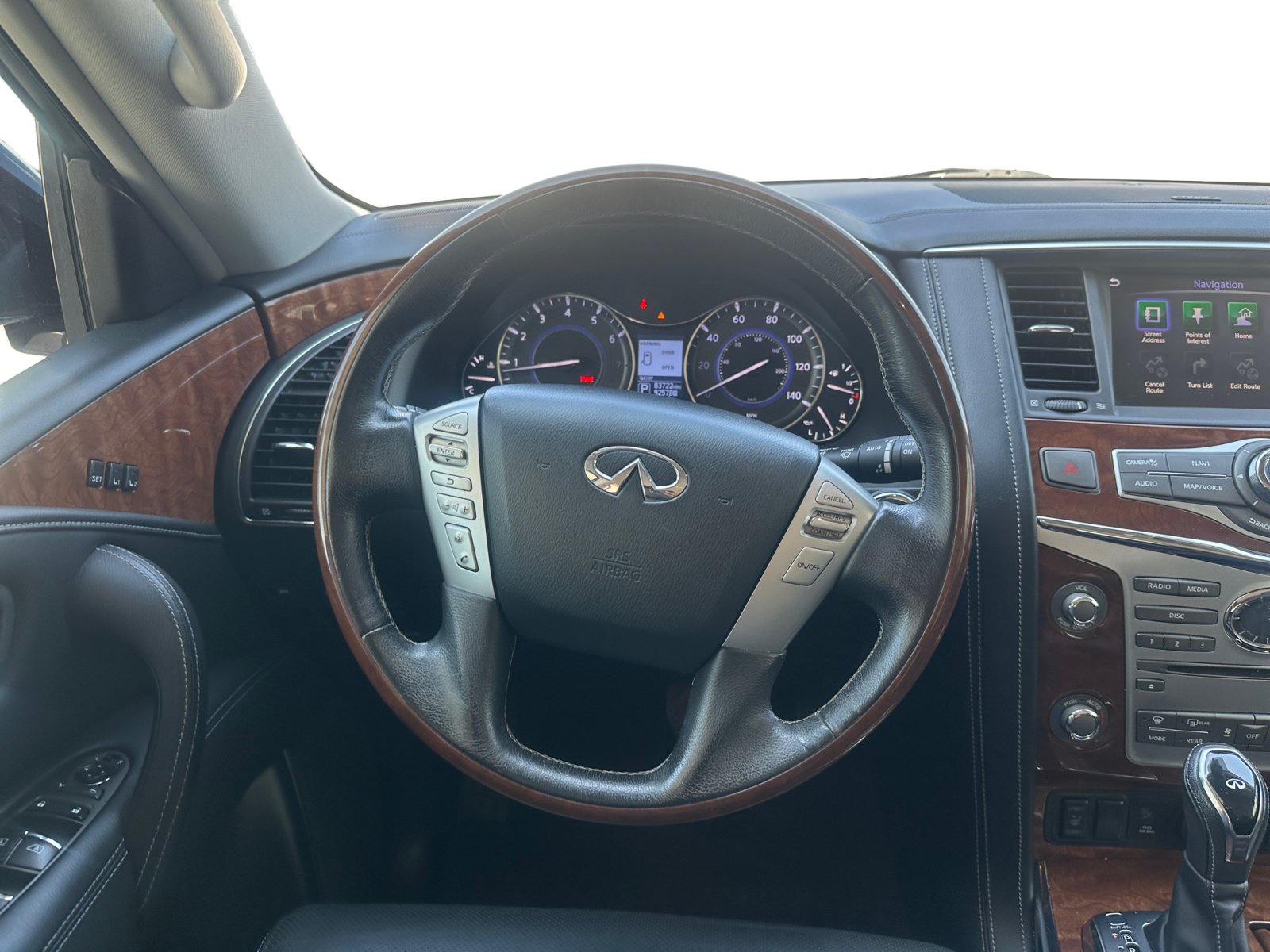 Used 2019 INFINITI QX80 Luxe w/ All-Season Package RWD image 13