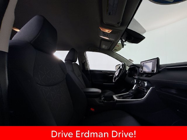 Used 2021 Toyota RAV4 XLE FWD image 25