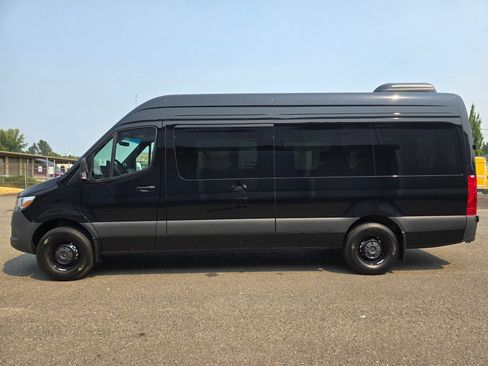 New 2026 Mercedes-Benz Sprinter 2500 image 3