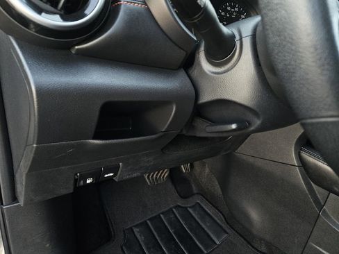 Used 2023 Nissan Kicks SR image 19