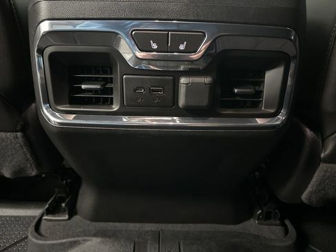 Used 2019 Chevrolet Silverado 1500 High Country w/ Technology Package image 40