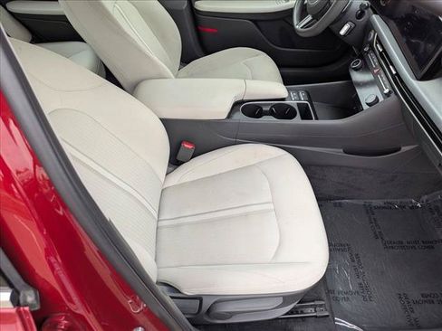 Used 2025 Hyundai Sonata SEL FWD image 19