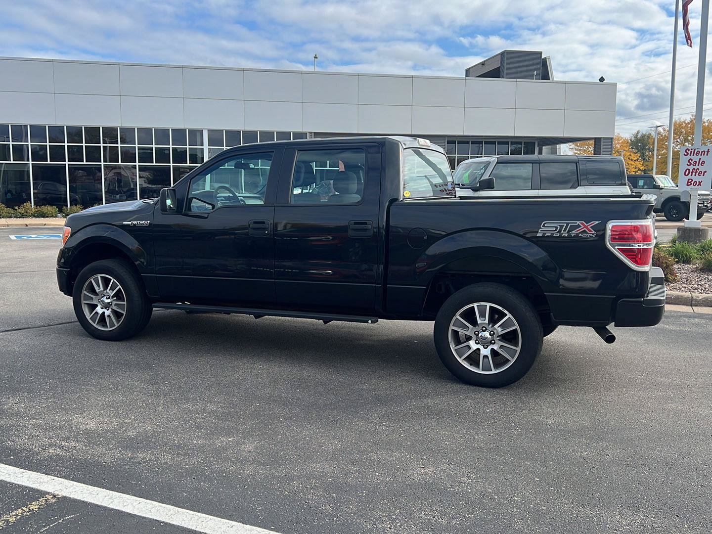 Used 2014 Ford F150 STX w/ Equipment Group 201A Mid AWD/4WD image 9