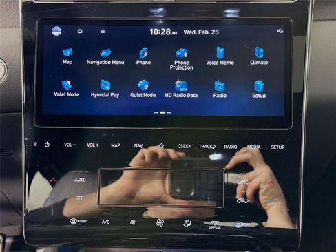 Used 2023 Hyundai Santa Cruz Limited w/ Cargo Package image 15