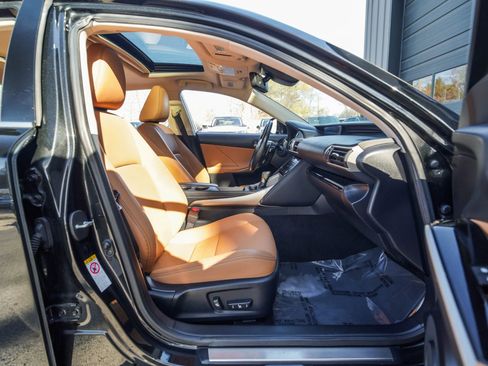 Used 2018 Lexus IS 300 AWD w/ Comfort Package image 27