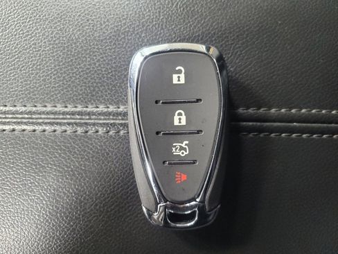 Used 2021 Chevrolet Malibu LT image 32