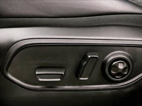 Used 2025 Jeep Grand Cherokee L Laredo AWD/4WD image 31