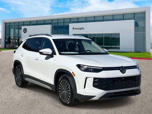 New 2026 Volkswagen Tiguan S FWD image 2