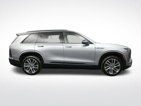Used 2026 Cadillac Vistiq Luxury AWD/4WD image 6