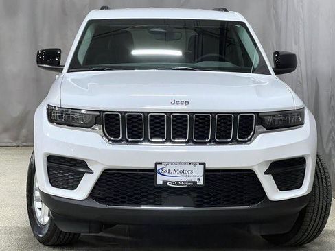 Certified 2023 Jeep Grand Cherokee Laredo image 30