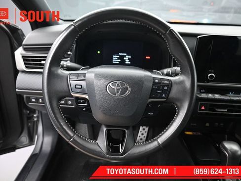 Used 2025 Toyota Camry SE FWD image 22
