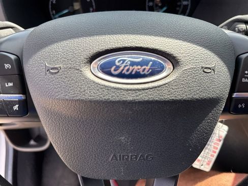 Used 2022 Ford Transit 350 XLT image 26