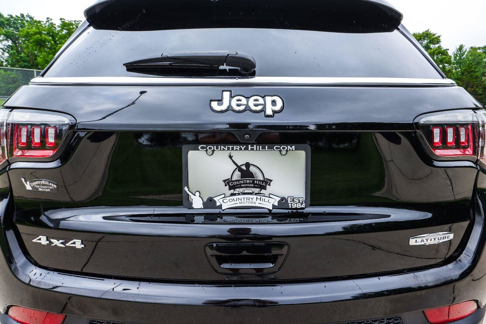 Used 2024 Jeep Compass Latitude AWD/4WD image 40