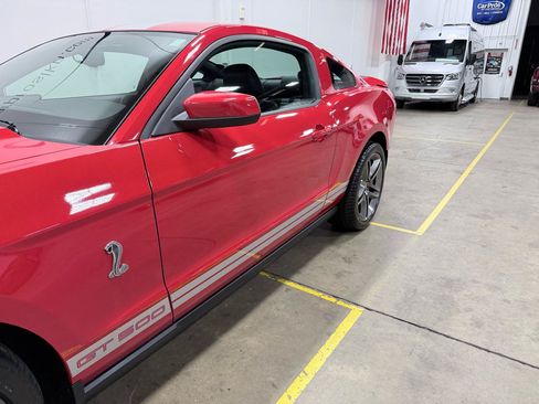 Used 2010 Ford Mustang Shelby GT500 RWD image 20
