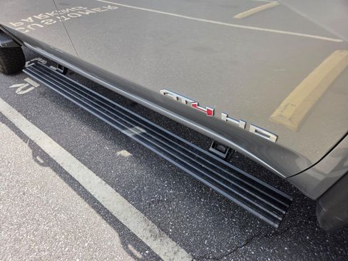 Used 2025 GMC Sierra 2500 AT4 w/ AT4 Premium Plus Package AWD/4WD image 8