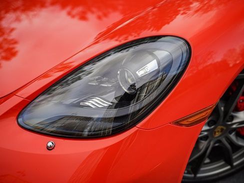 Used 2017 Porsche 718 Cayman S image 2