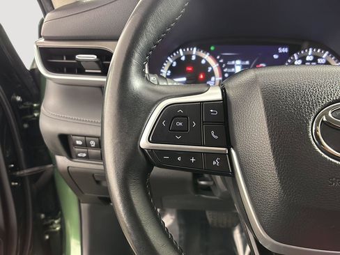 Used 2023 Toyota Highlander XLE image 26