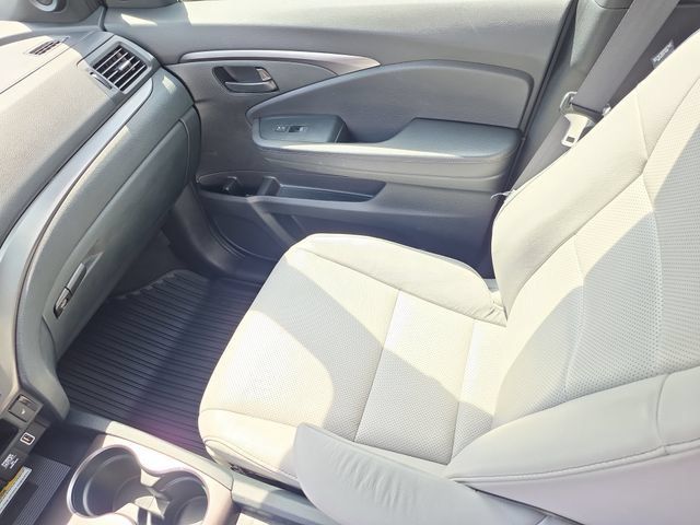 Used 2023 Honda Passport EX-L image 15