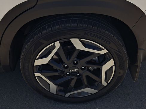 Used 2024 Kia Seltos SX w/ SX Sunroof Package AWD/4WD image 7