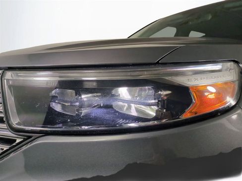 Used 2024 Ford Explorer Limited image 10