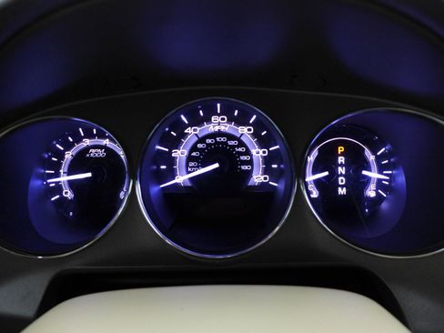 Used 2011 Lincoln MKZ FWD image 18