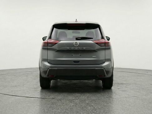 Used 2025 Nissan Rogue SV image 7