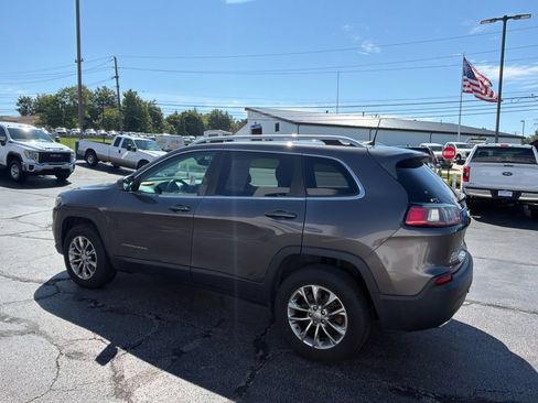 Used 2019 Jeep Cherokee Latitude Plus w/ Comfort/Convenience Group AWD/4WD image 6