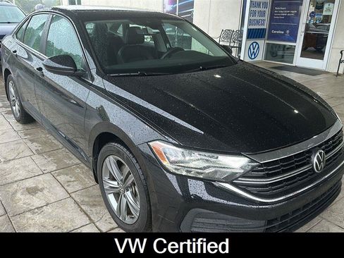 Used 2022 Volkswagen Jetta SE FWD image 1