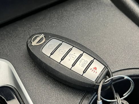 Used 2025 Nissan Altima 2.5 SV FWD image 25
