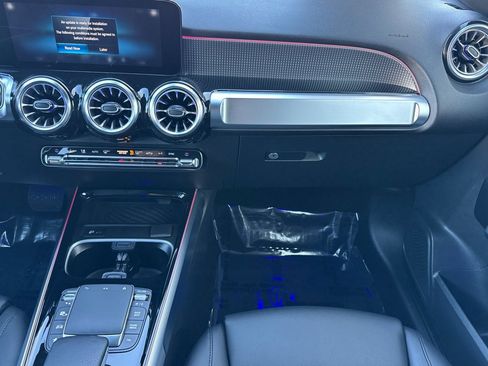 Used 2023 Mercedes-Benz GLB 250 image 29